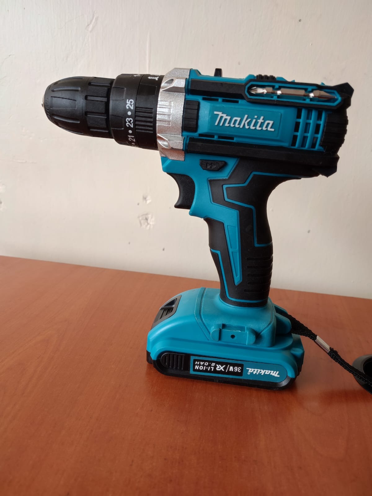 Makita Cordless Drillset - Image 3